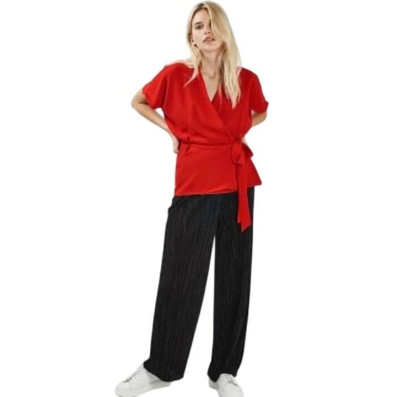 Topshop Women's Red Wrap Tie Waist Blouse Size 8 Career Office Feminine - Picture 1 of 8